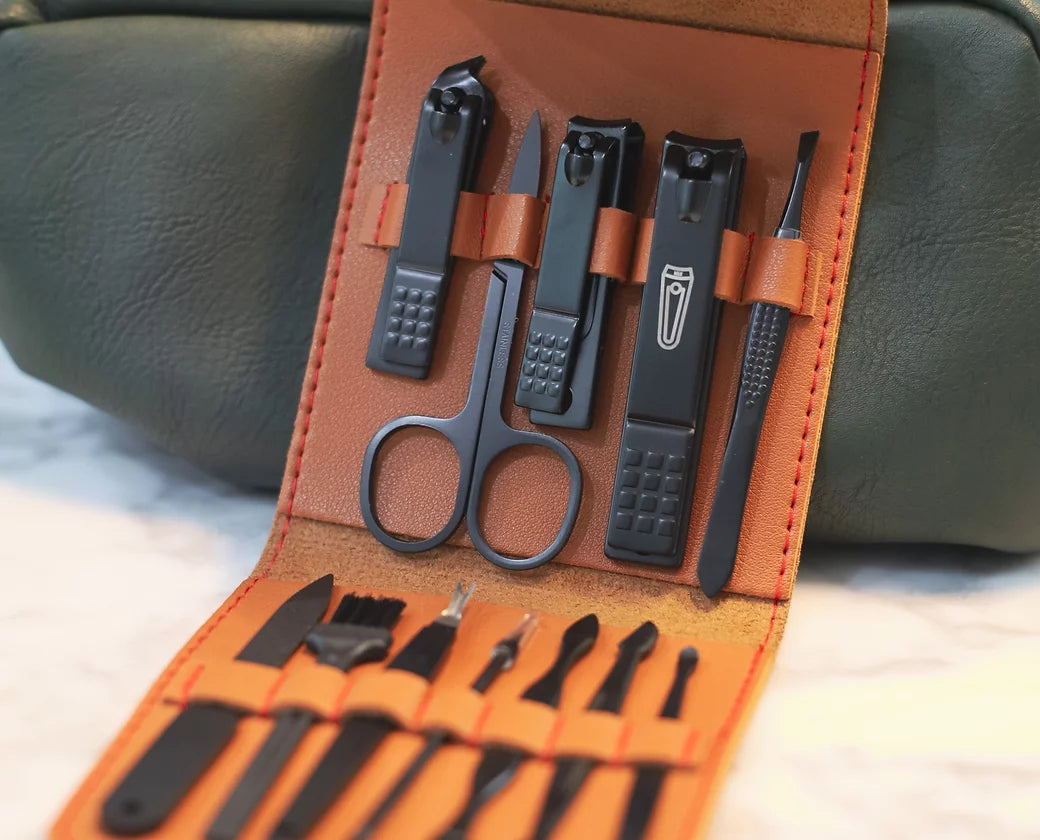 Men & NailsLuxury Grooming Travel Nail Kit Men and Nails